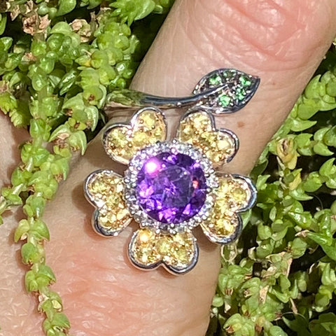 Gemstone & diamond Daisy ring