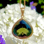 Moldavite pendant in 22k yellow gold